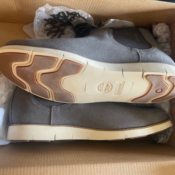 Brand New Timberland Women’s Lakeville Double Gore Chelsea Boot - Picture 6 of 13